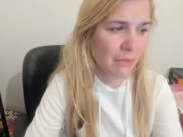 Chaturbate Best live sex cam show of artsyandcraftsy_