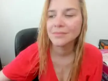 Chaturbate Live Sex Cam of artsyandcraftsy_