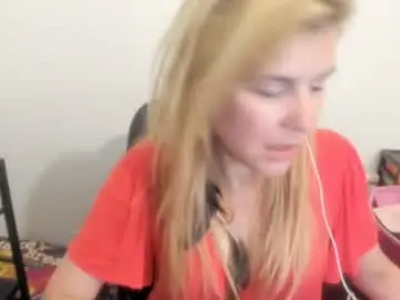 Chaturbate Free Porn Cam of artsyandcraftsy_