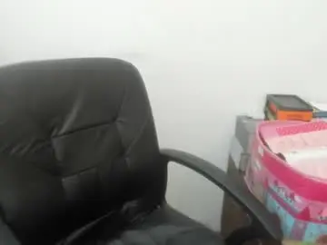 Chaturbate Sex Chat of artsyandcraftsy_