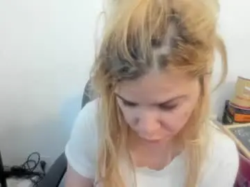 Chaturbate Sex Cam of artsyandcraftsy_