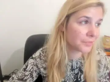 Chaturbate Watch Live Sex Cams of artsyandcraftsy_