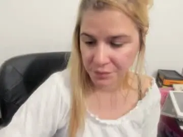 Chaturbate Private Sex Chat of artsyandcraftsy_