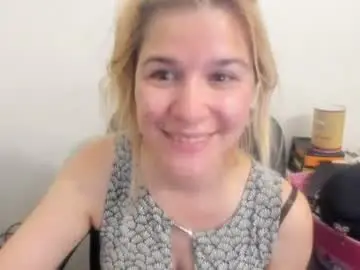 Chaturbate Live Porn of artsyandcraftsy_