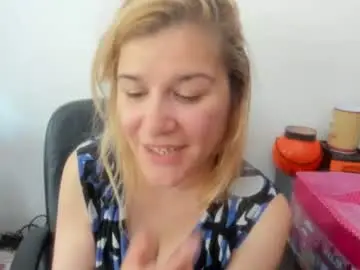 Chaturbate Sex Cam of artsyandcraftsy_