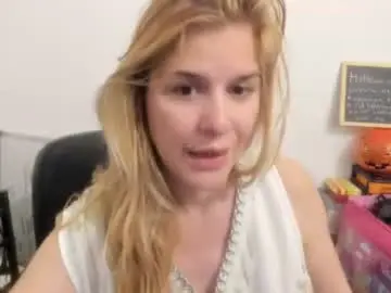 Chaturbate Sex Chat of artsyandcraftsy_