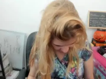 Chaturbate Free Live Porn of artsyandcraftsy_