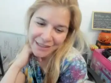Chaturbate Free Live Porn of artsyandcraftsy_