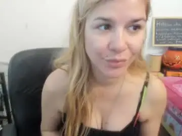 Chaturbate Sex Chat of artsyandcraftsy_