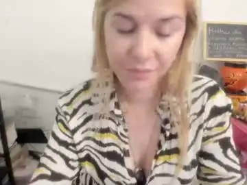 Chaturbate Adult Webcams of artsyandcraftsy_