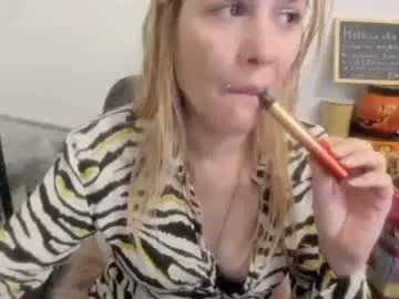 Chaturbate Watch Live Sex Cams of artsyandcraftsy_