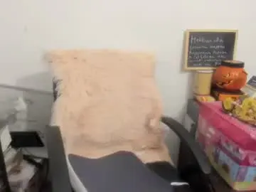 Chaturbate Sex Chat of artsyandcraftsy_