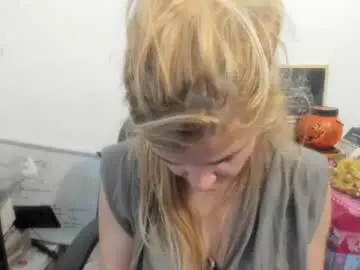 Chaturbate Sex Cam of artsyandcraftsy_