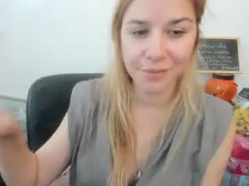 Chaturbate Watch Live Sex Cams of artsyandcraftsy_