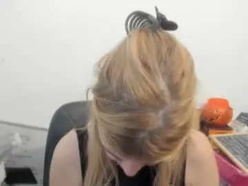 Chaturbate Sex Chat of artsyandcraftsy_