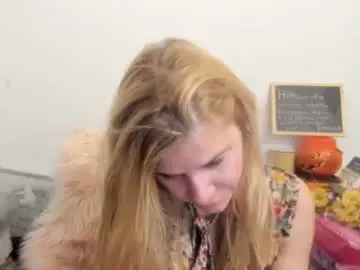 Chaturbate Sex Cam of artsyandcraftsy_
