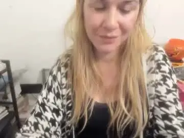 Chaturbate Best live sex cam show of artsyandcraftsy_