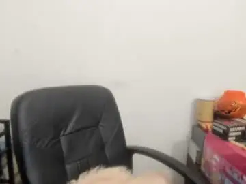 Chaturbate Private Sex Chat of artsyandcraftsy_