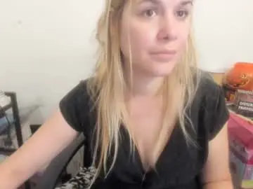 Chaturbate Adult Video Chat of artsyandcraftsy_