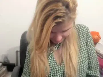 Chaturbate Free Live Porn of artsyandcraftsy_