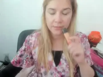 Chaturbate Live Porn of artsyandcraftsy_