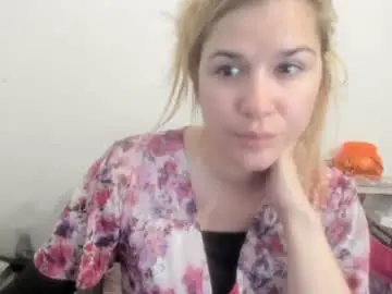 Chaturbate Nude Webcam of artsyandcraftsy_