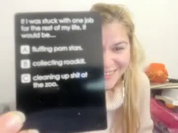 Chaturbate Live Sex Cam of artsyandcraftsy_