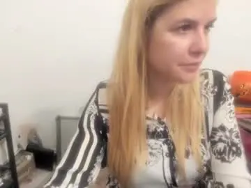 Chaturbate Nude Webcam of artsyandcraftsy_