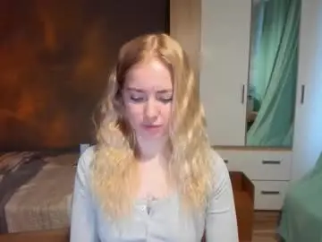 Chaturbate Live Sex Cam of e___lisa