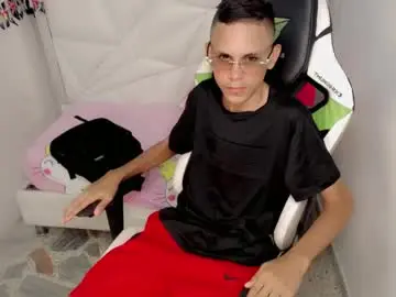 Chaturbate Free Live Porn of sombra_18