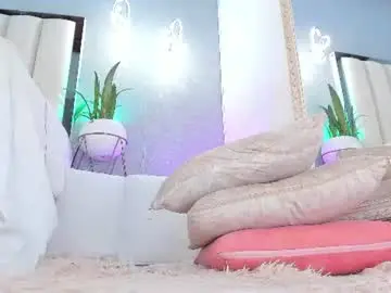 Chaturbate Nude Webcam of bibiana_honey1