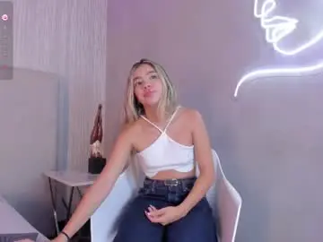 Chaturbate Live Sex Cam of emily_golden_