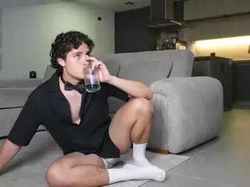 Chaturbate Free Live Porn of theohawke_