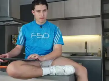 Chaturbate Best live sex cam show of theohawke_