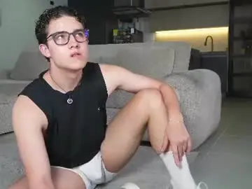 Chaturbate Watch Live Sex Cams of theohawke_