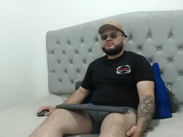 Chaturbate Free Porn Cam of enzo_wild