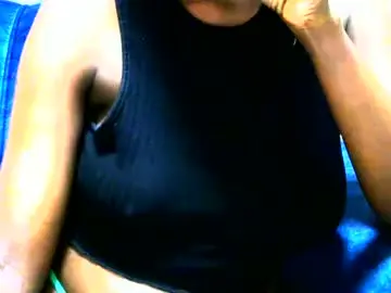 Chaturbate Live Sex Cam of hotpussy_ebony