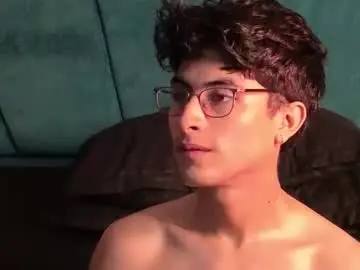 Chaturbate Watch Live Sex Cams of aaron_eze