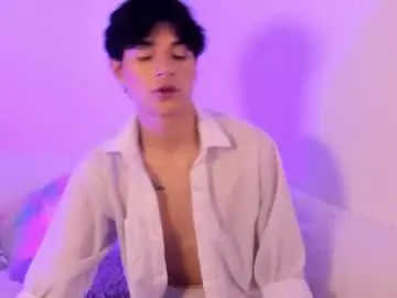 Chaturbate Live Sex Cam of ale_aurarashii