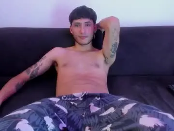 Chaturbate Watch Live Sex Cams of henrik_senn