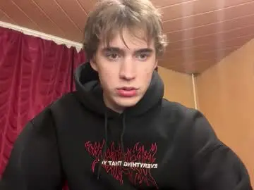 Chaturbate Live Sex Cam of kevin_martin8