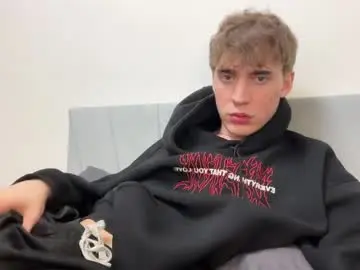 Chaturbate Live Porn of kevin_martin8