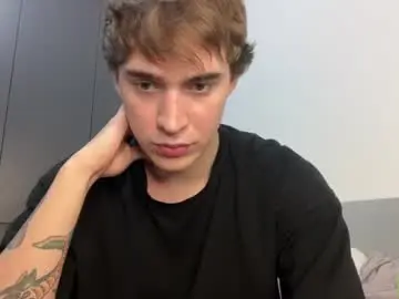 Chaturbate Live Sex Cam of kevin_martin8