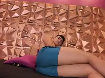 Chaturbate Live Sex Cam of luciano_ciro
