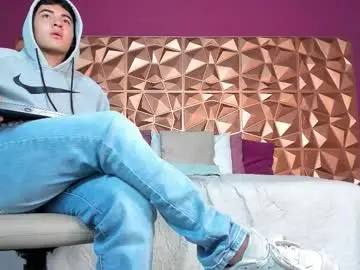 Chaturbate Live Sex of luciano_ciro