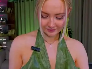 Chaturbate Live Sex Cam of oliviabr0wn