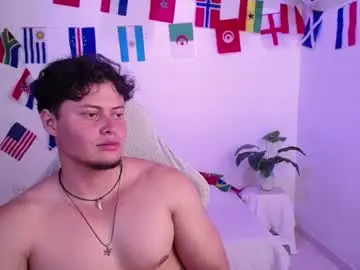 Chaturbate Live Sex of fucking_bear_