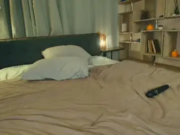 Chaturbate Live Sex Cam of neldaestey