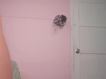 Chaturbate Live Sex Cam of yahaira_26