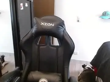 Chaturbate Live Sex Cam of _schnnneider_